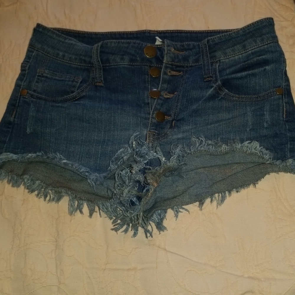 ELAN distressed jean shorts